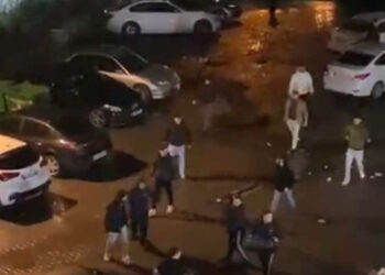 AVM otoparkındaki bıçaklı kavga kamerada