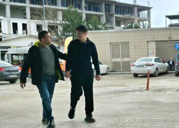 Ablasını bıçakla rehin alan 17 yaşındaki şüpheliye adli kontrol