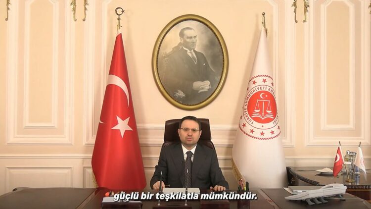 Adalet personelimizin özlük haklarını iyileştirmek için somut adımlar atacağız