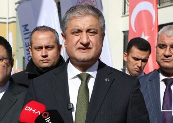 Adana'da kalıcı konutlar yüzde 98 seviyesinde tamamlandı