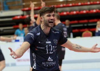 Altekma'da forma giyen orta oyuncu Emir Pınar, Galatasaray yolcusu