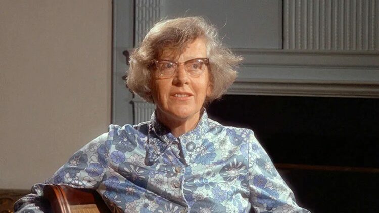 'Anadolu arkeolojisinin annesi'nin külleri, 2 bin 500 yıllık tümülüse serpildi