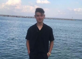 Annesiyle tartışan üvey babasını av tüfeği ile öldürdü
