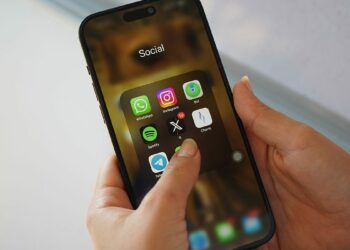 Aşk artık bir bağ değil, bir tüketim malzemesi haline geldi
