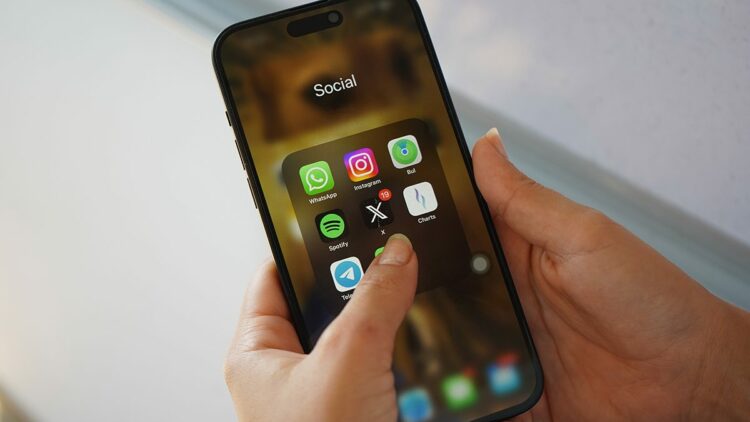 Aşk artık bir bağ değil, bir tüketim malzemesi haline geldi