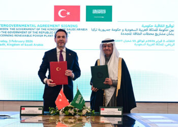Suudi Arabistan ile 2 milyar dolarlık bir enerji yatırımı anlaşması imzalandı