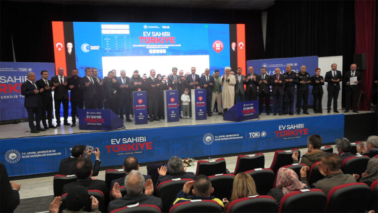 Bolu'da bin 950 konutun kurası törenle çekildi