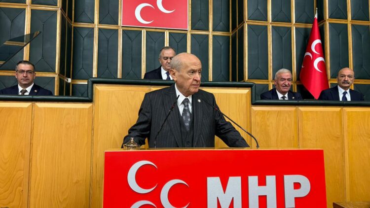 Bahçeli'den kürsü işgaline tepki: Gazi Meclis, aciz Meclis değildir