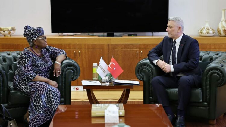 Bakan Bolat, Dünya Ticaret Örgütü Genel Direktörü Okonjo-Iweala ile görüştü