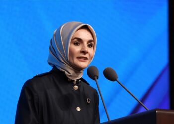 Bakan Göktaş'tan 'çocukların sosyal medya kullanımına' ilişkin paylaşım