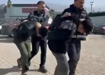 Buluştukları kadını bağlayıp cinsel saldırıda bulunup gasbettiler