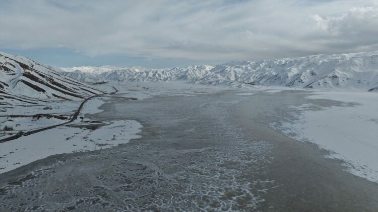 Buzu çözülmeye başlayan Nehil Sazlığı dron kamerasında