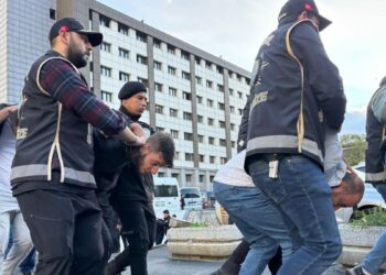 Casperlar suç örgütü soruşturmasında kamu görevlilerine operasyon