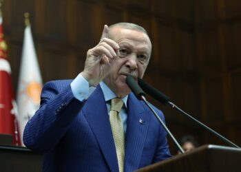 Çirkin bildirileriyle kimse bize parmak sallayamaz