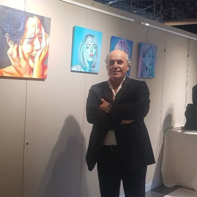 Çok yönlü ressam Ülkü Koçan ile söyleşi