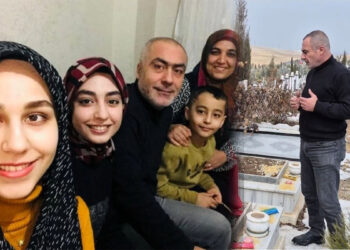 Depremde eşi ve 4 çocuğunu kaybeden baba: Onlar kurtuldu, ben öldüm