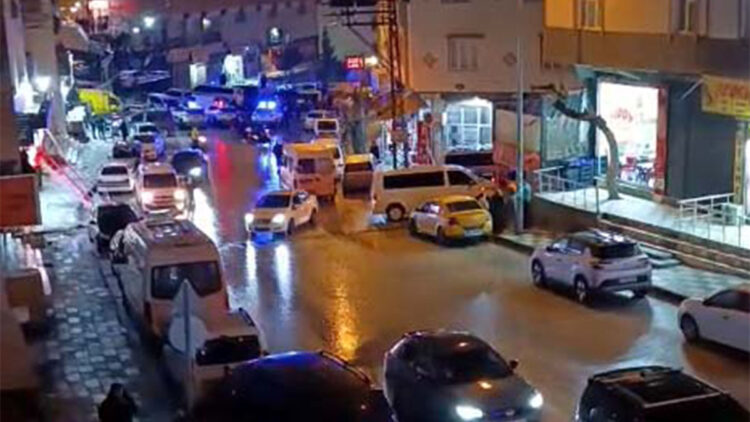 Gaziantep'te düğün salonu önünde silahlı saldırı