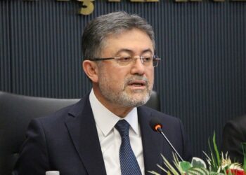 Deprem bölgesinin yeniden kalkınması için çalışmaya devam ediyoruz