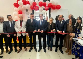 Depremde kaybettiği çocuklarının anısını bilim ve sanatla yaşatıyor