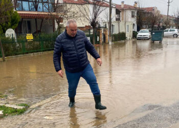 Enez'de sağanak; su baskınları yaşandı