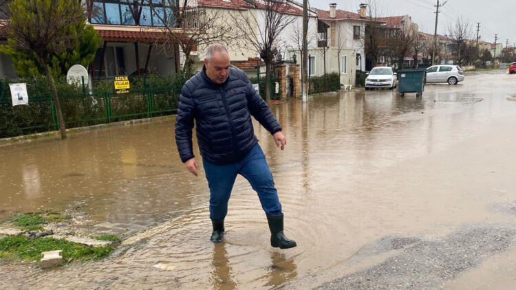 Enez'de sağanak; su baskınları yaşandı