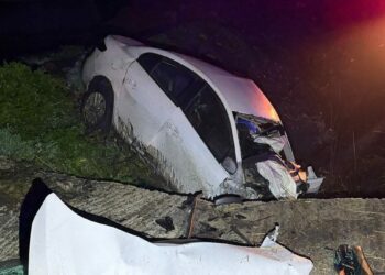 Edirne'de otomobil şarampole devrildi: 2 ölü