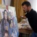 Elleri olmayan ressam, 'Sevgililer Günü' için aldığı siparişleri hazırlıyor