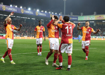 Galatasaray Çaykur Rizespor'u 3 golle geçerek 3 puanı kaptı