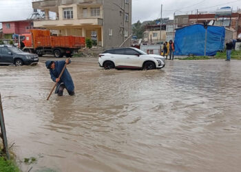 Hatay'da 3 gündür süren sağanak yağış sele yol açtı