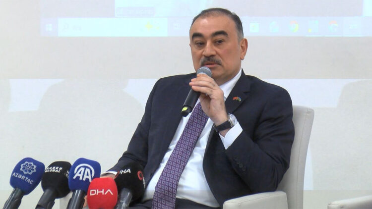 Hocalı'da 34 yıl önce yaşanan katliamda yaşamını yitirenler anıldı