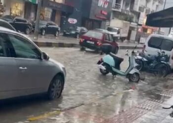 Hatay'da şiddetli sağanak sele neden oldu