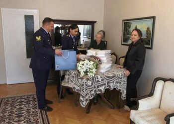 Hayırseverin ördüğü 195 boyunluk, Mehmetçik'e teslim edildi