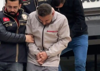 Ataşehir'de lüks cipi çalıp sahte plaka takarak gezdiler