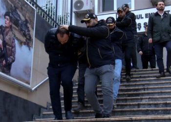 İstanbul merkezli 16 ilde yatırım vaadi dolandırıcılığı: 40 şüpheli tutuklandı