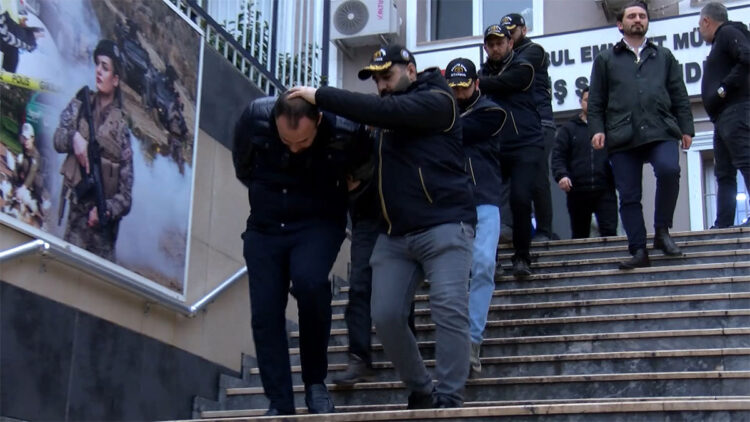 İstanbul merkezli 16 ilde yatırım vaadi dolandırıcılığı: 40 şüpheli tutuklandı