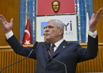 Milliyetçiliğimin zekatını versem, sana 40 ramazan yeter