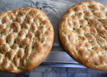 İzmir'de ramazan pidesinin fiyatı 30 TL