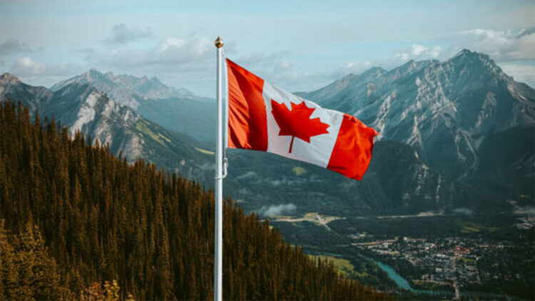 Kanada'da bir okul ve evde silahlı saldırı: 10 ölü