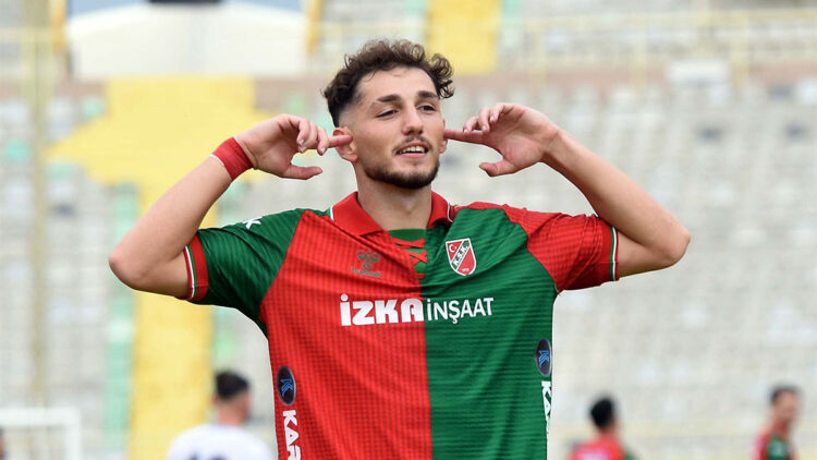 Yasin Uzunoğlu eski performansını mumla arattı