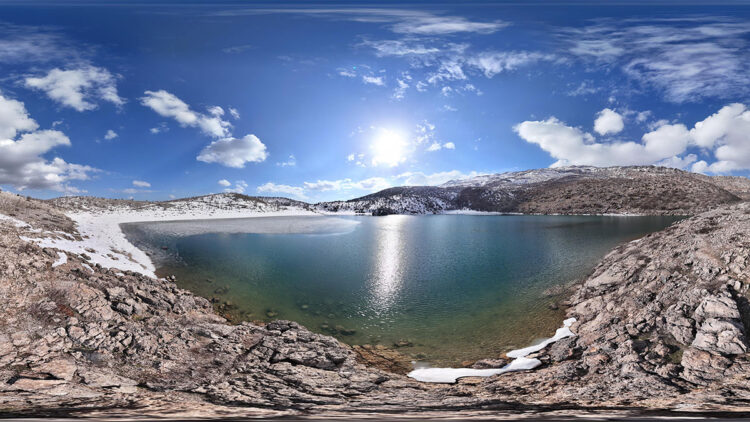 Sülüklü Göl yoğun kar yağışı sonrası yeniden suya kavuştu