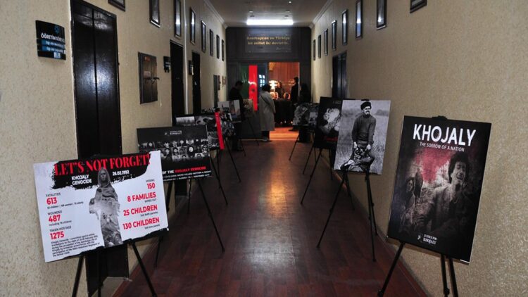 Katliamın 34'üncü yılında Hocalı şehitleri anıldı