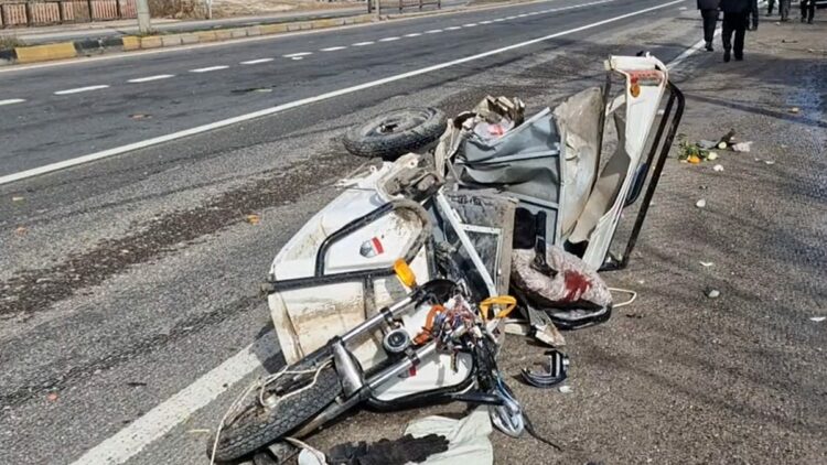 Kırıkkale'de 3 aracın karıştığı kazada, 1'i ağır 2 kişi yaralandı