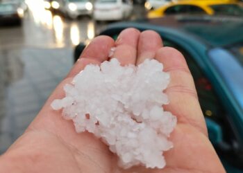 Kırşehir’de dolu ve sağanak etkili oldu