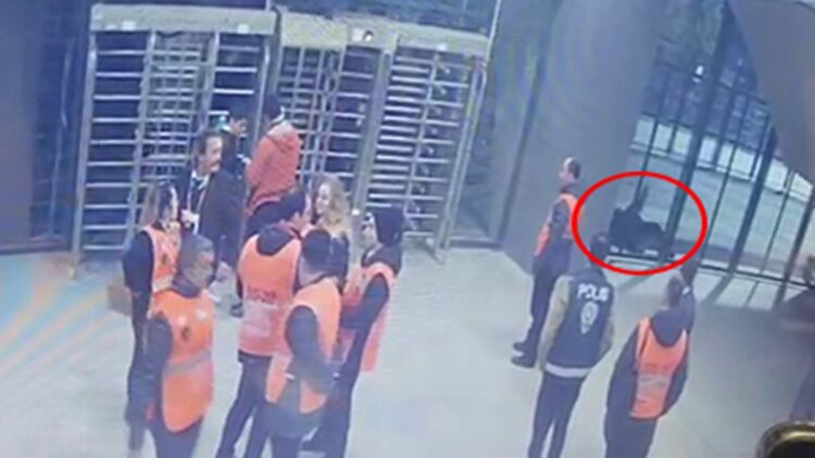 Kocaelispor-Beşiktaş maçında taraftarın tribünden düştüğü anlar kamerada