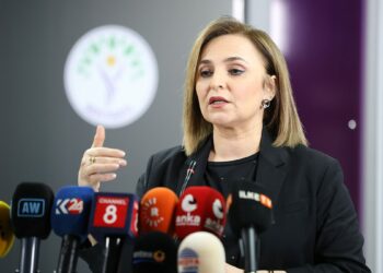 Komisyondan beklenti, uzlaşıya varılmış ortak raporun çıkmasıdır
