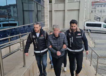 Madencilere rüşvet karşılığı rapor verdiği iddia edilen doktora gözaltı