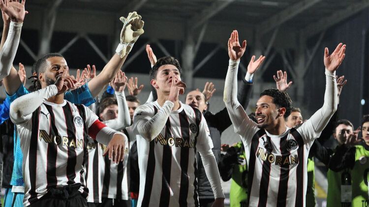 Manisa Futbol Kulübü müthiş bir geri dönüşe imza attı