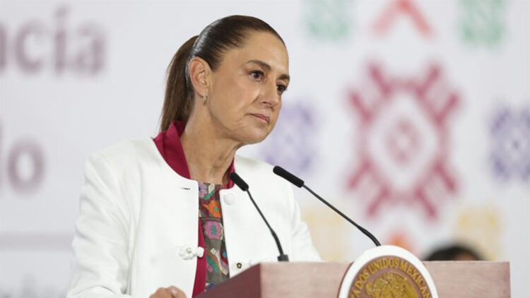 Meksika, Küba'ya petrol sevkiyatını durdurdu