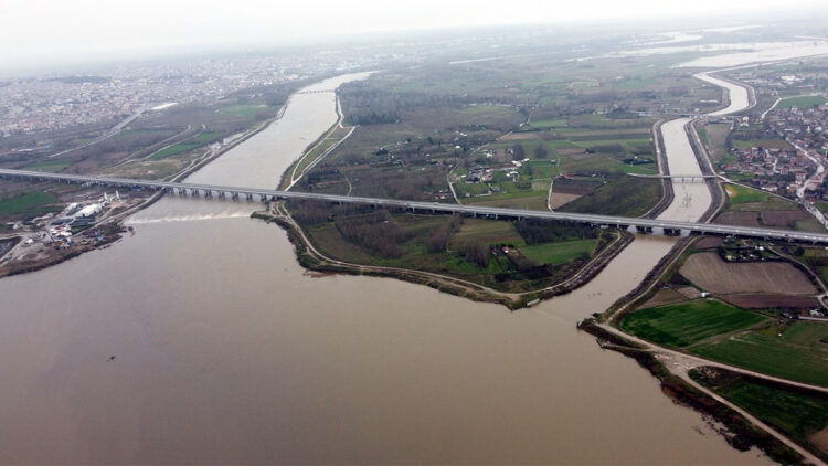 Meriç Nehri'nde taşkını 'Kanal Edirne' önledi