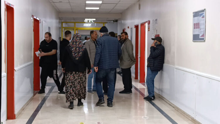 Mevlitte ikram edilen yemekten 22 kişi zehirlendi